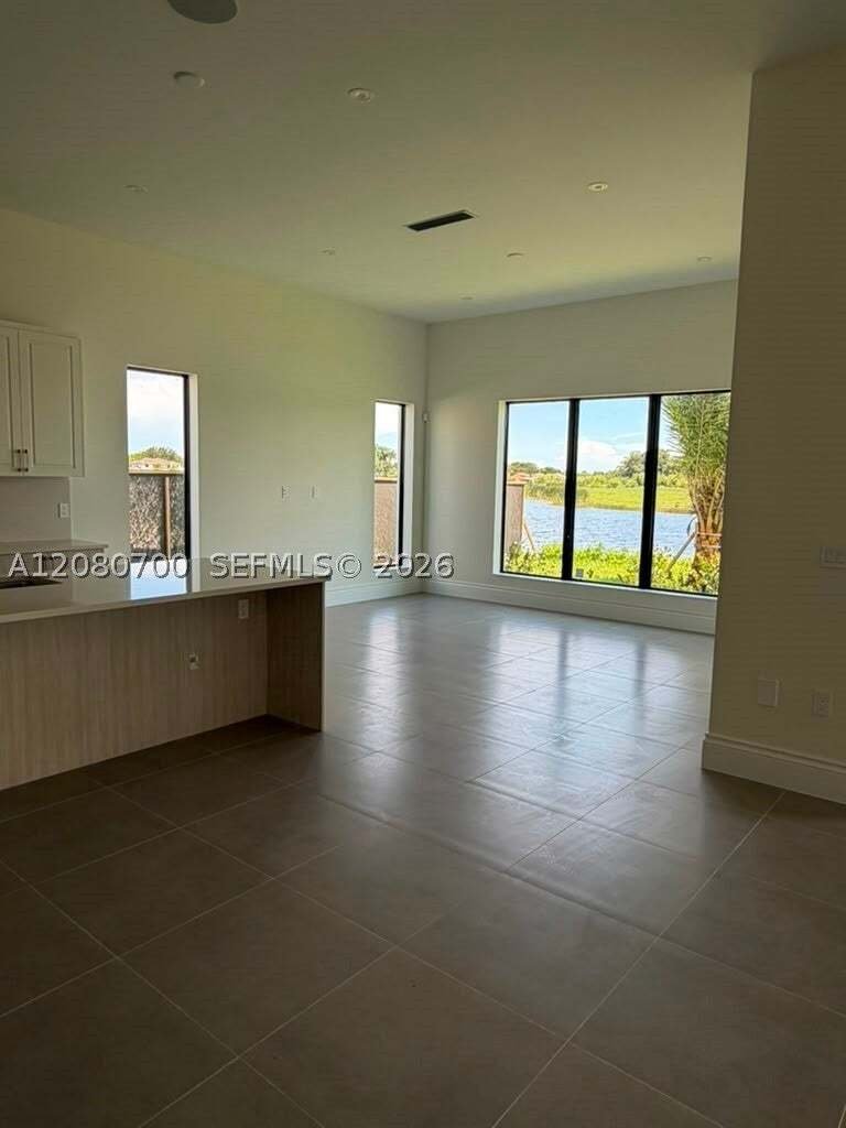 Casa en Hialeah, Florida, Estados Unidos 3 - 18764508