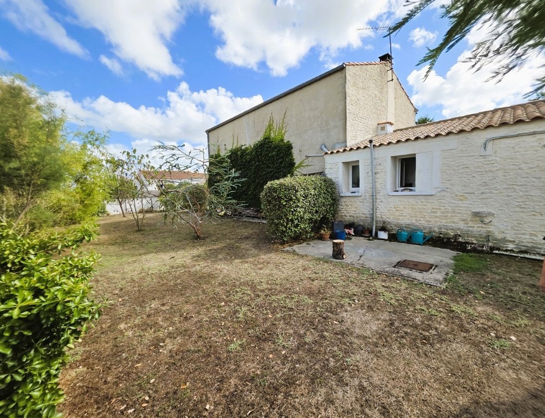 Farm Ranch in Dolus-d'Oleron, Neu-Aquitanien, Frankreich 3 - 18763026