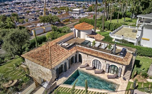 Villa à Les Bastides, Antibes, France 1