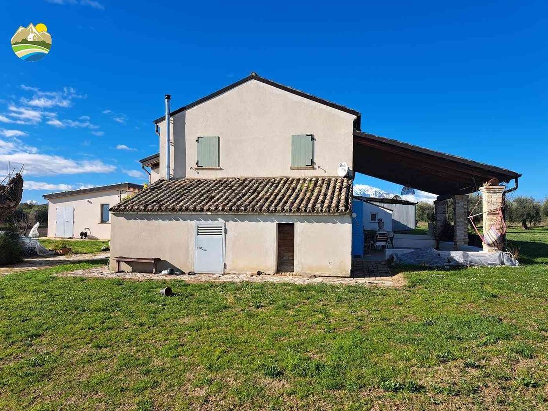Country House in Citta Sant'Angelo, Abruzzo, Italy 2 - 18436319