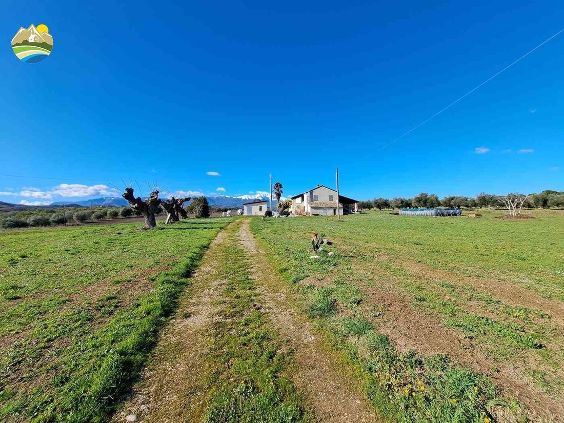 Country House in Citta Sant'Angelo, Abruzzo, Italy 5 - 18436319