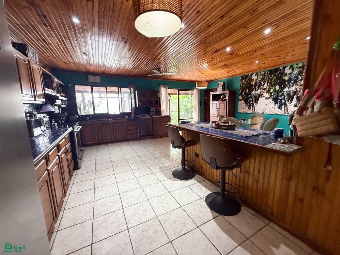 Haus in Escazú, San José, Costa Rica 1 - 17232406