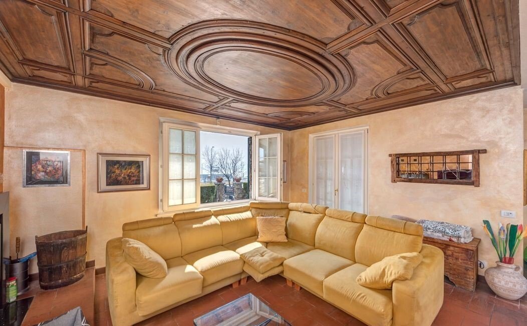 Villa in Gera Lario, Lombardy, Italy 2 - 15412122