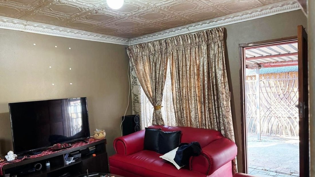 House in Tlhabane West, North West, South Africa 4 - 18763431