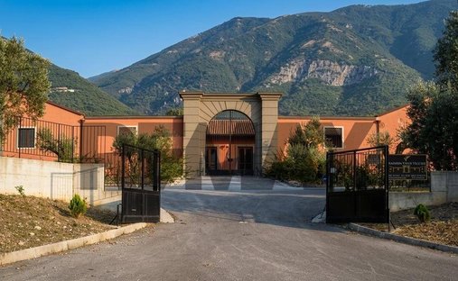 Azienda agricola a Solopaca, Campania, Italia 1