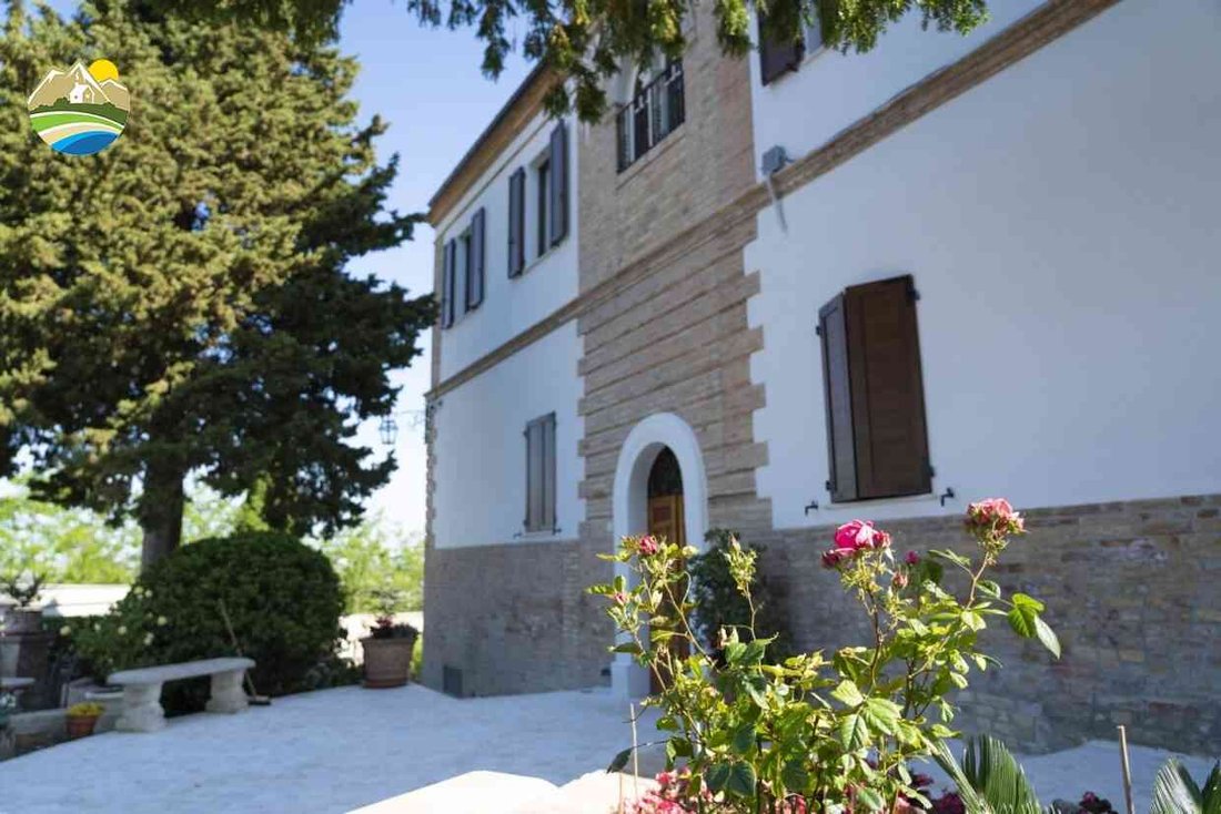 Villa in Sant'Omero, Abruzzo, Italy 3 - 15411180