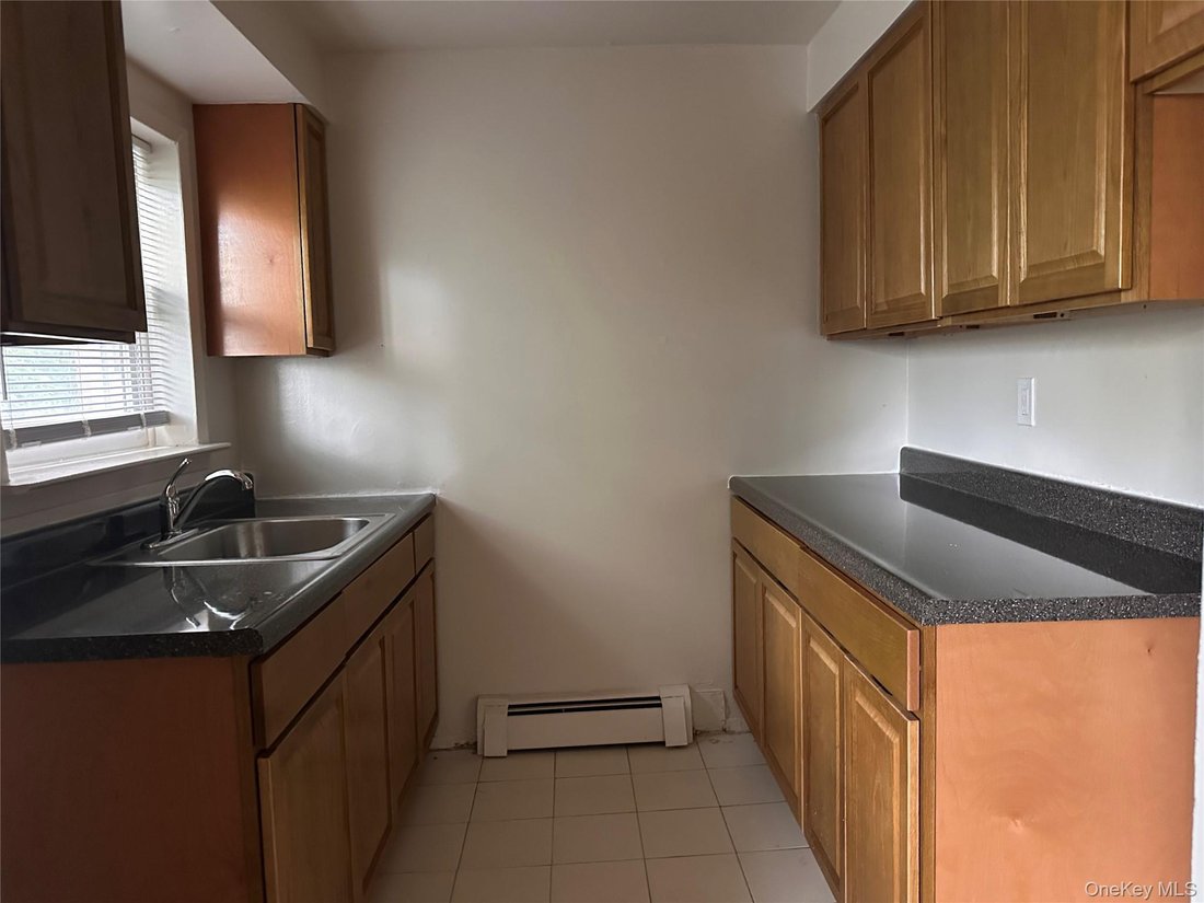 Valley Stream, New York, United States 3 - 18765308