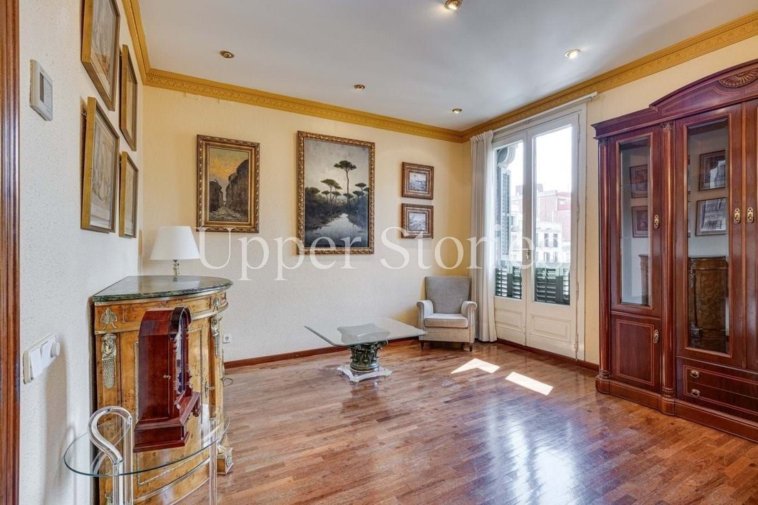 Wohnung in Eixample, Barcelona, Spanien 4 - 18762847