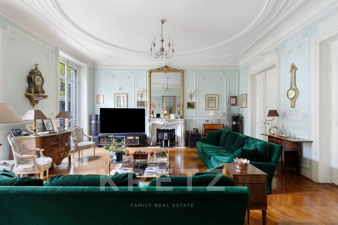 Apartment in Mairie, Paris 8e Arrondissement, Paris 4 - 17291526