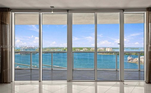 Condo in Miami Beach, Florida, United States 1
