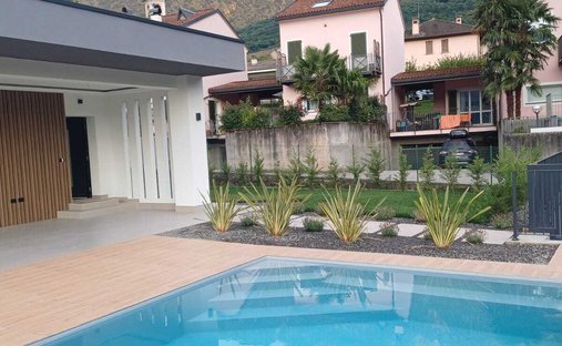 Villa in Colico Piano, Lombardy, Italy 1