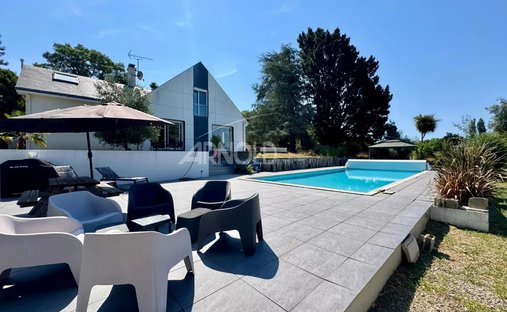 House in Mauves-sur-Loire, Pays de la Loire, France 1