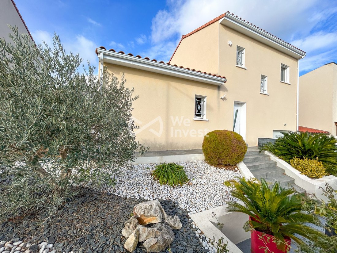 Villa in Saint-Aunes, Occitania, France 4 - 18708294