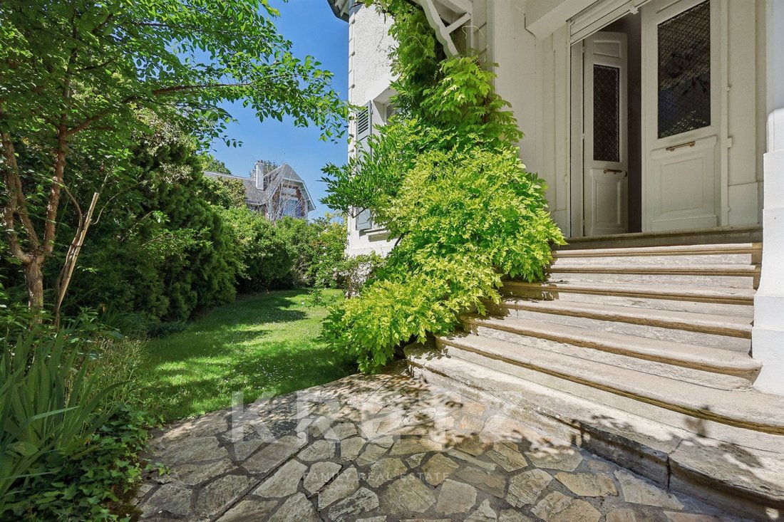 House in Le Centre, Meudon, France 2 - 18765979