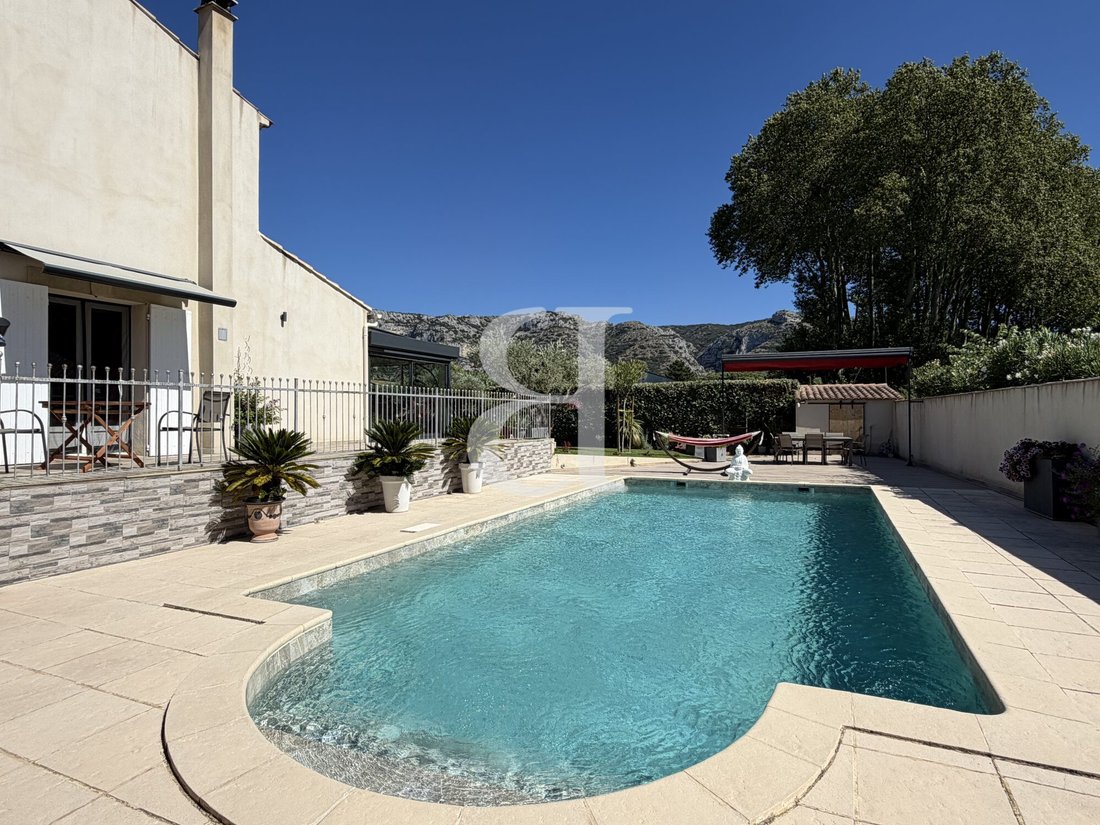 Villa in Taillades, Provence-Alpes-Côte d'Azur, France 2 - 18766242