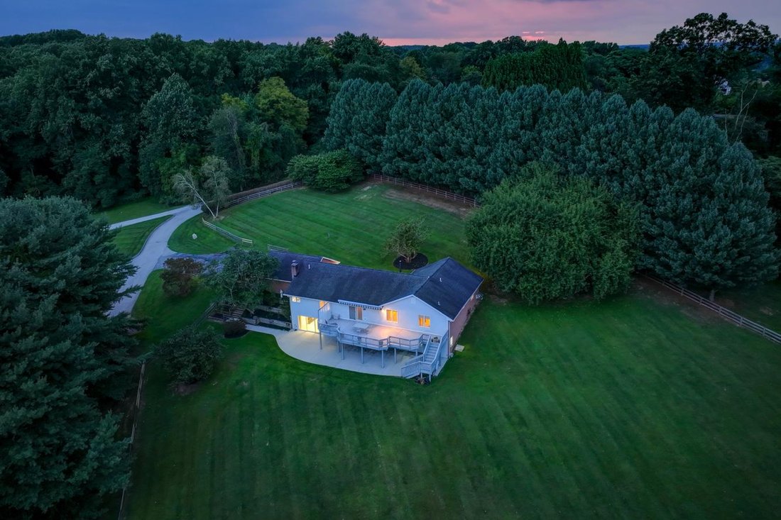 Casa a Lutherville, Maryland, Stati Uniti 2 - 18762564