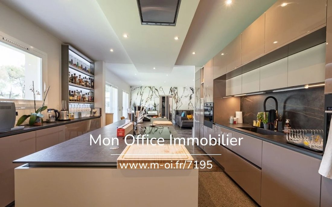 House in Mimet, Provence-Alpes-Côte d'Azur, France 5 - 18764407