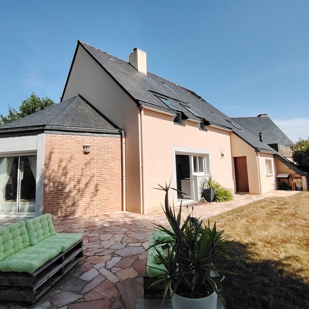 Villa a Ouest, Le Rheu, Francia 1 - 18765957