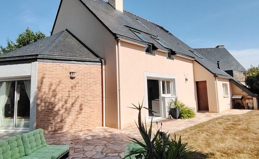 Villa a Ouest, Le Rheu, Francia 1