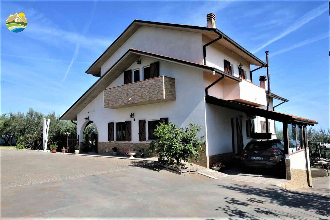 Villa in Pineto, Abruzzo, Italy 4 - 15412144