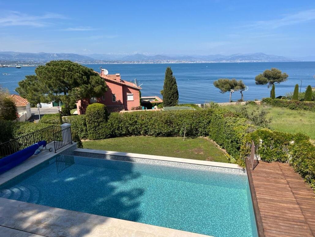 Casa en Antibes, Provenza-Alpes-Costa Azul, Francia 1 - 13719606