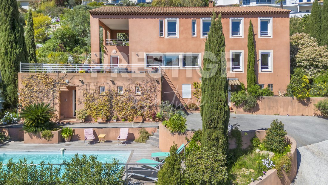 Villa en Hyères, Provenza-Alpes-Costa Azul, Francia 2 - 18765423