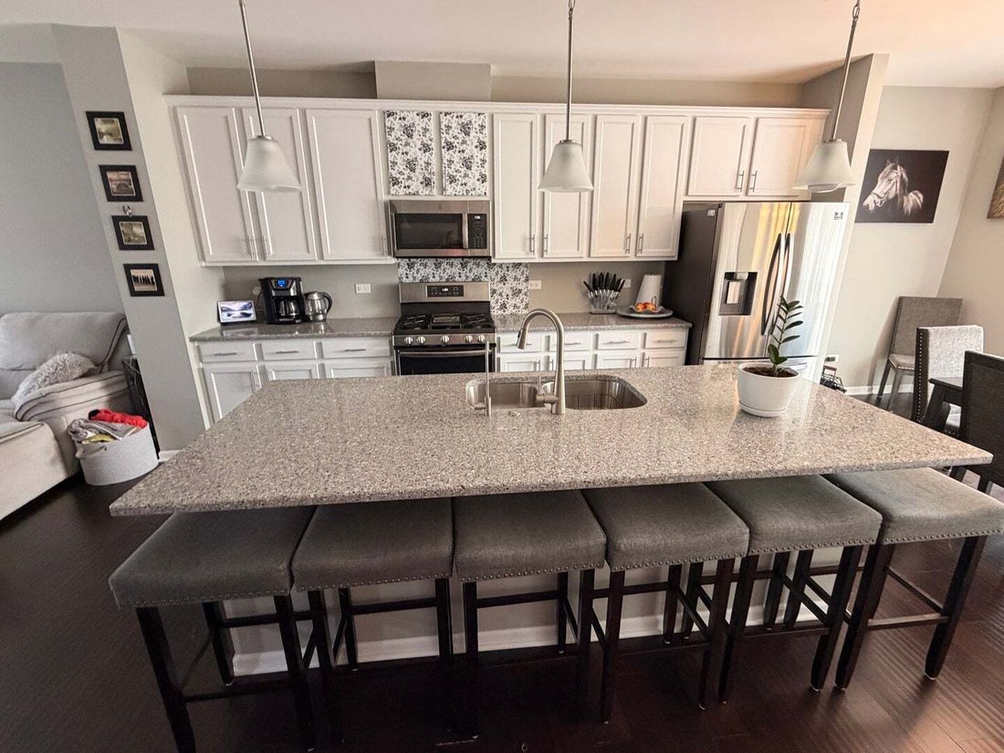 Townhouse in Woodridge, Illinois, United States 3 - 18758661
