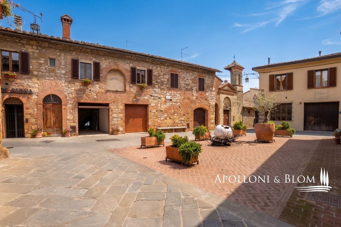 Casa di campagna a Torrita di Siena, Toscana, Italia 2 - 16690696