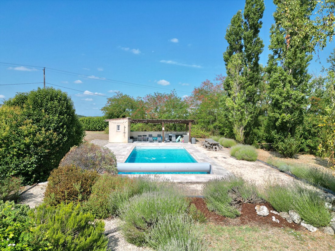 Villa en Duras, Nueva Aquitania, Francia 2 - 18765396