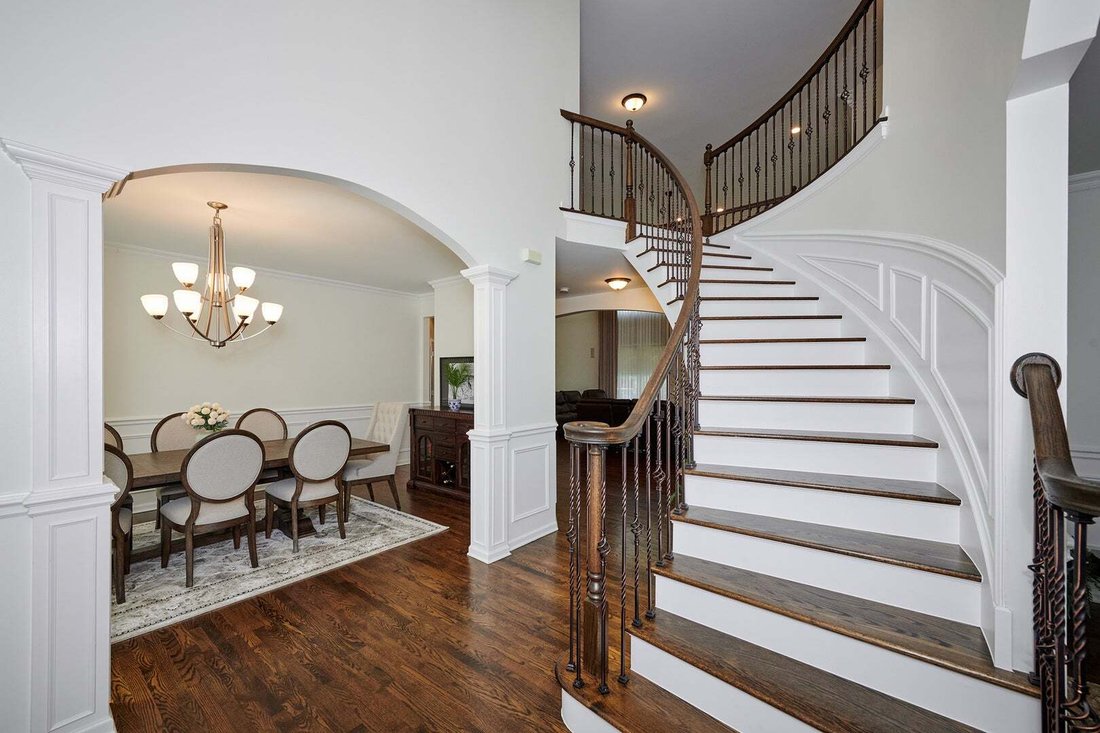 Casa a Streamwood, Illinois, Stati Uniti 3 - 18765111