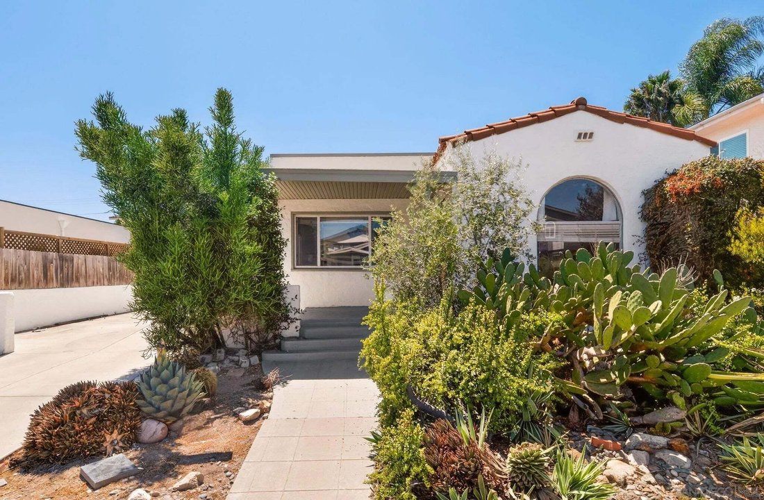 San Diego, California, United States 1 - 18764978