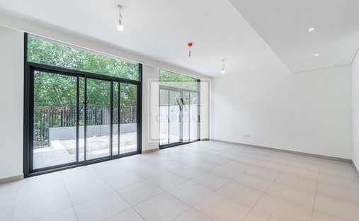 Villa en MBR- Al Merkad, Dubái, Emiratos Árabes Unidos 1