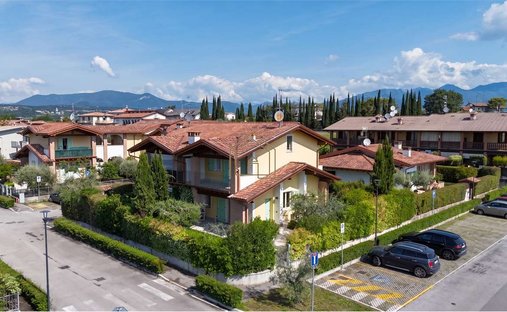 Villa in Manerba del Garda, Lombardei, Italien 1
