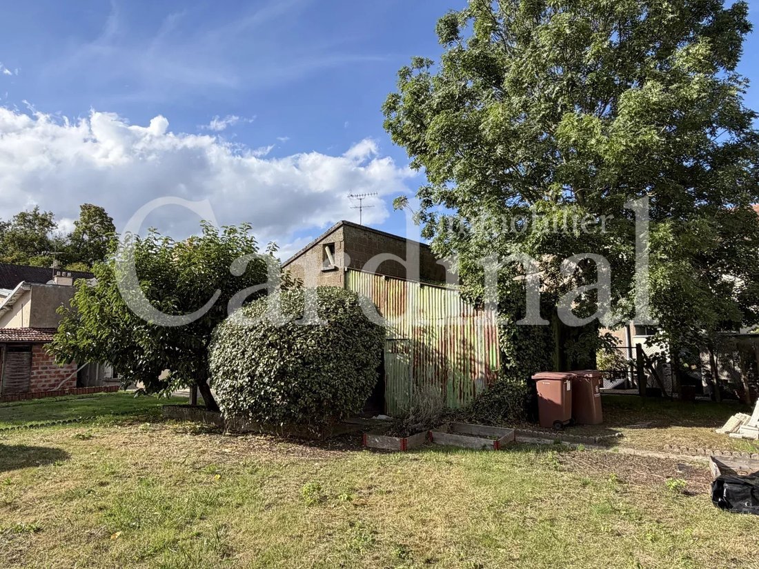 House in Le Village, Noisy-le-Roi, France 2 - 18762862