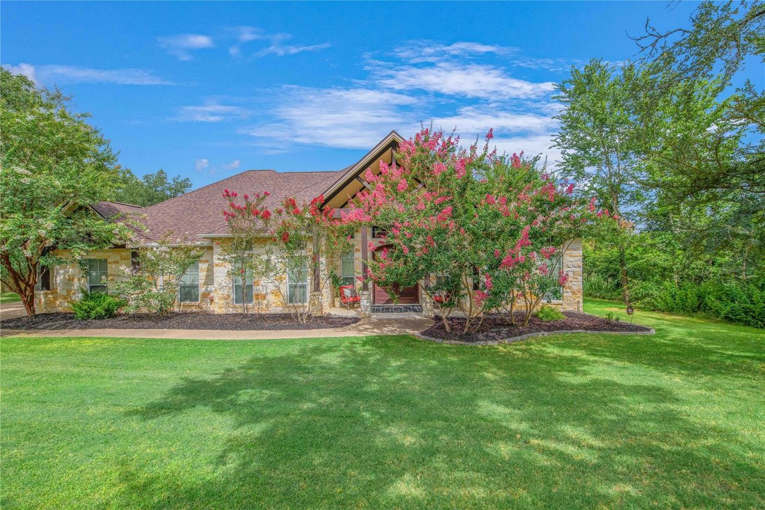 House in College Station, Texas, United States 2 - 18764706
