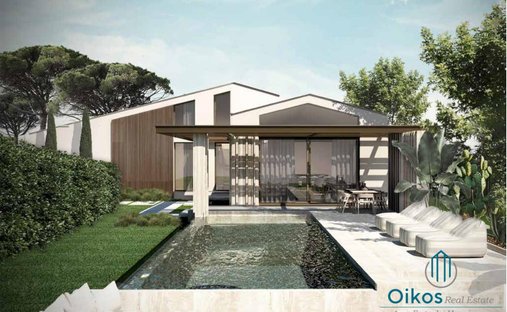 Villa in Vittoria Apuana, Forte dei Marmi, Tuscany 1