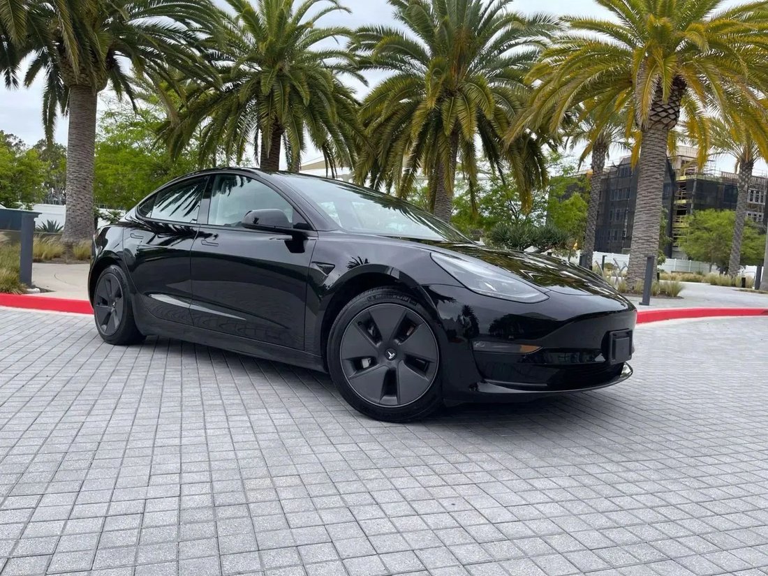 Sedan in Riverside, CA, United States 3 - 18762910