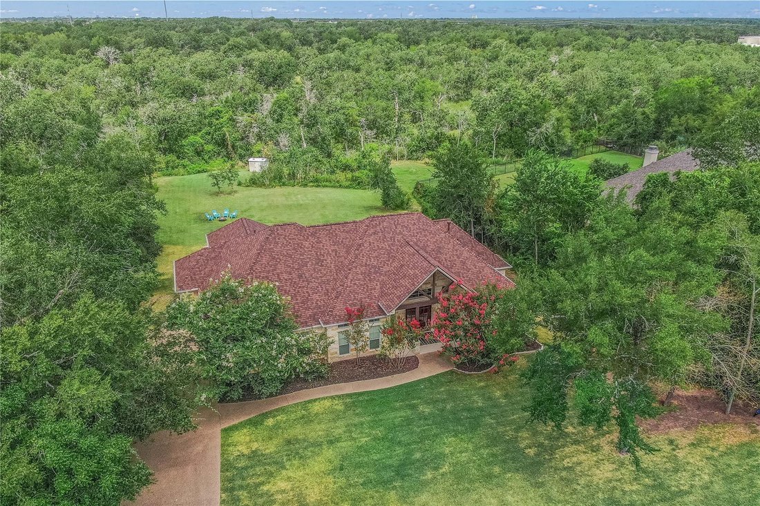 House in College Station, Texas, United States 1 - 18764706