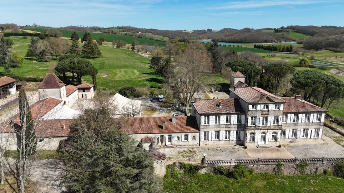 Castello a Capitole, Tolosa, Francia 3 - 18763048