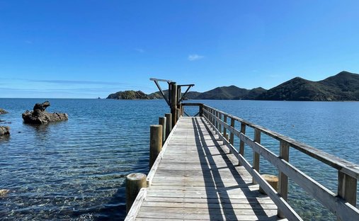 Casa a Great Barrier Island / Aotea, Auckland, Nuova Zelanda 1
