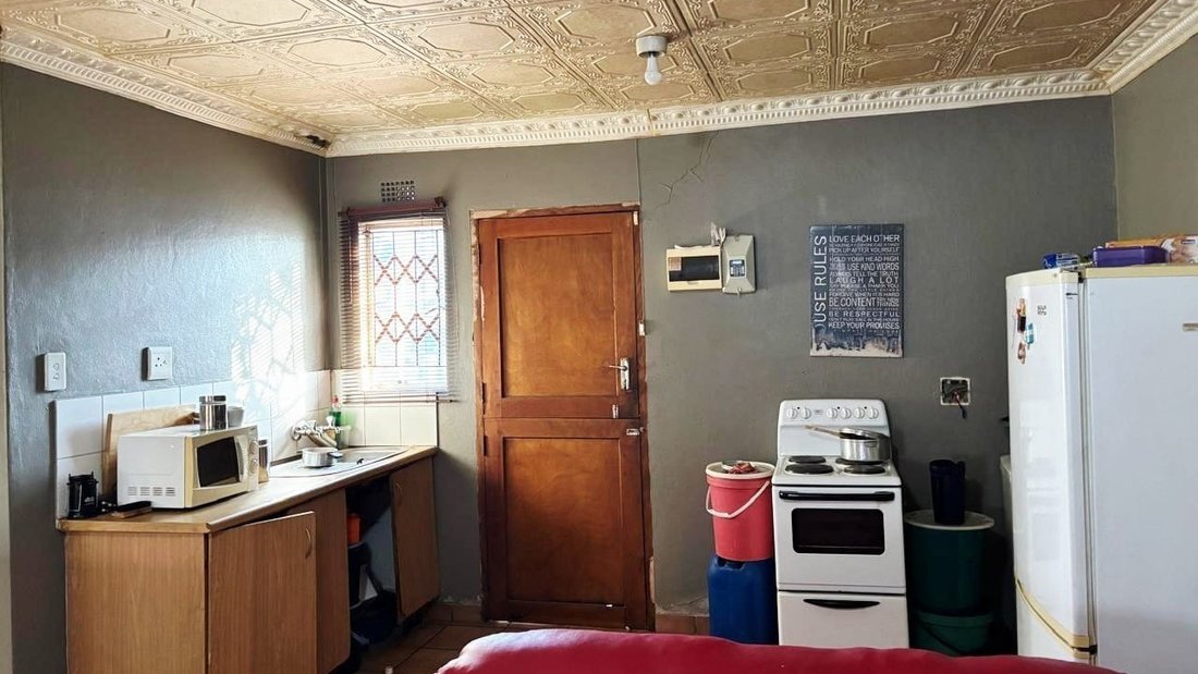 House in Tlhabane West, North West, South Africa 3 - 18763431