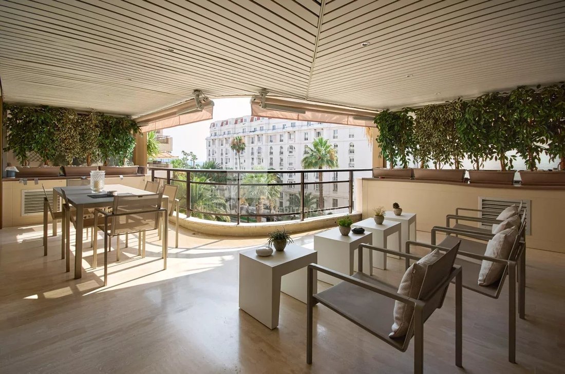 Appartement à Cannes, Provence-Alpes-Côte d'Azur, France 2 - 18544108