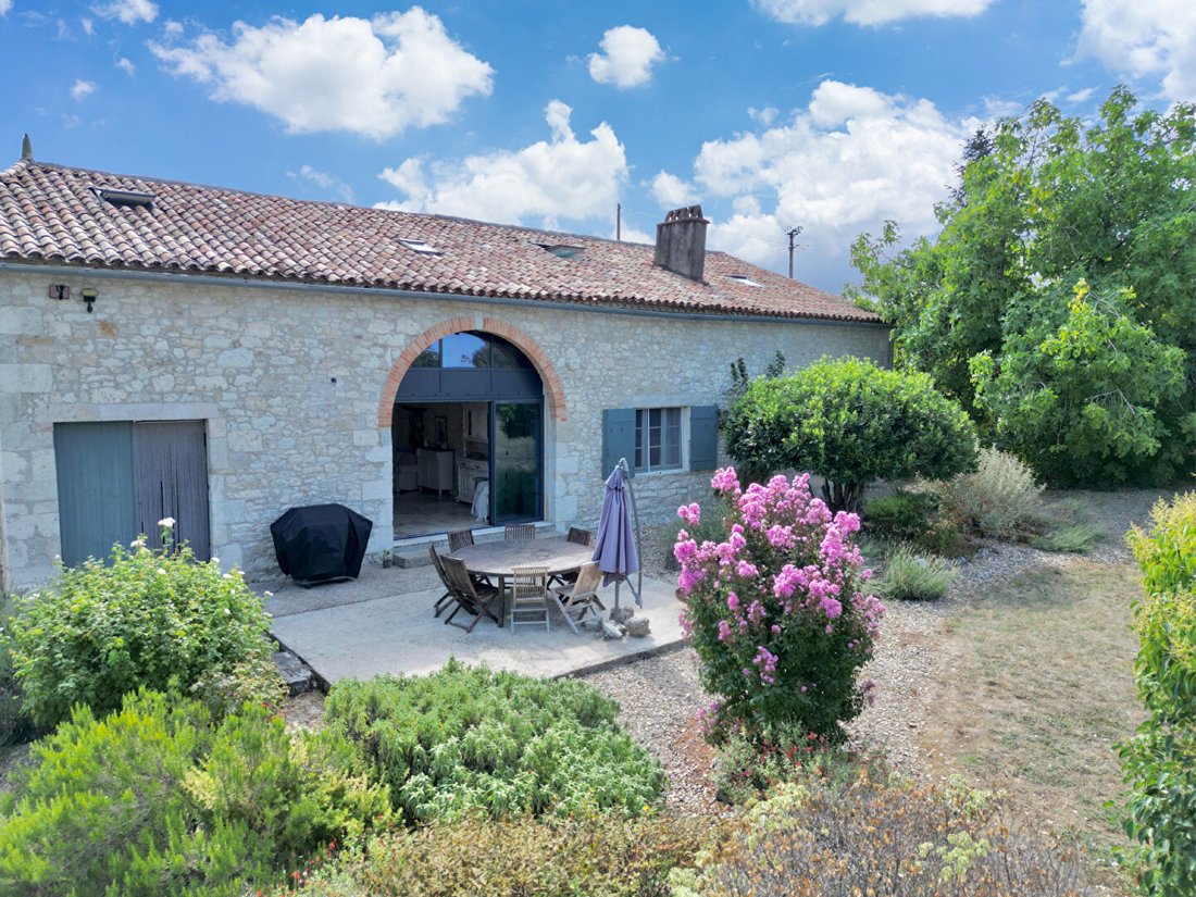 Villa en Duras, Nueva Aquitania, Francia 1 - 18765396