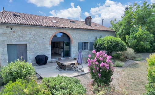 Villa en Duras, Nueva Aquitania, Francia 1