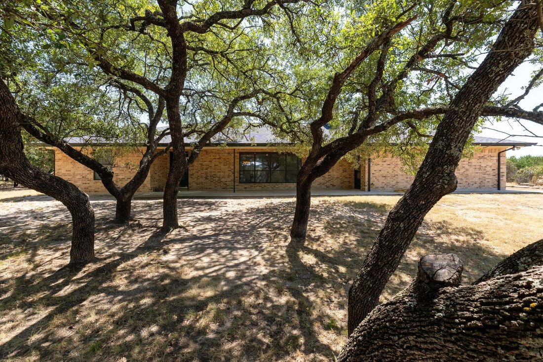 House in Lampasas, Texas, United States 1 - 18764920