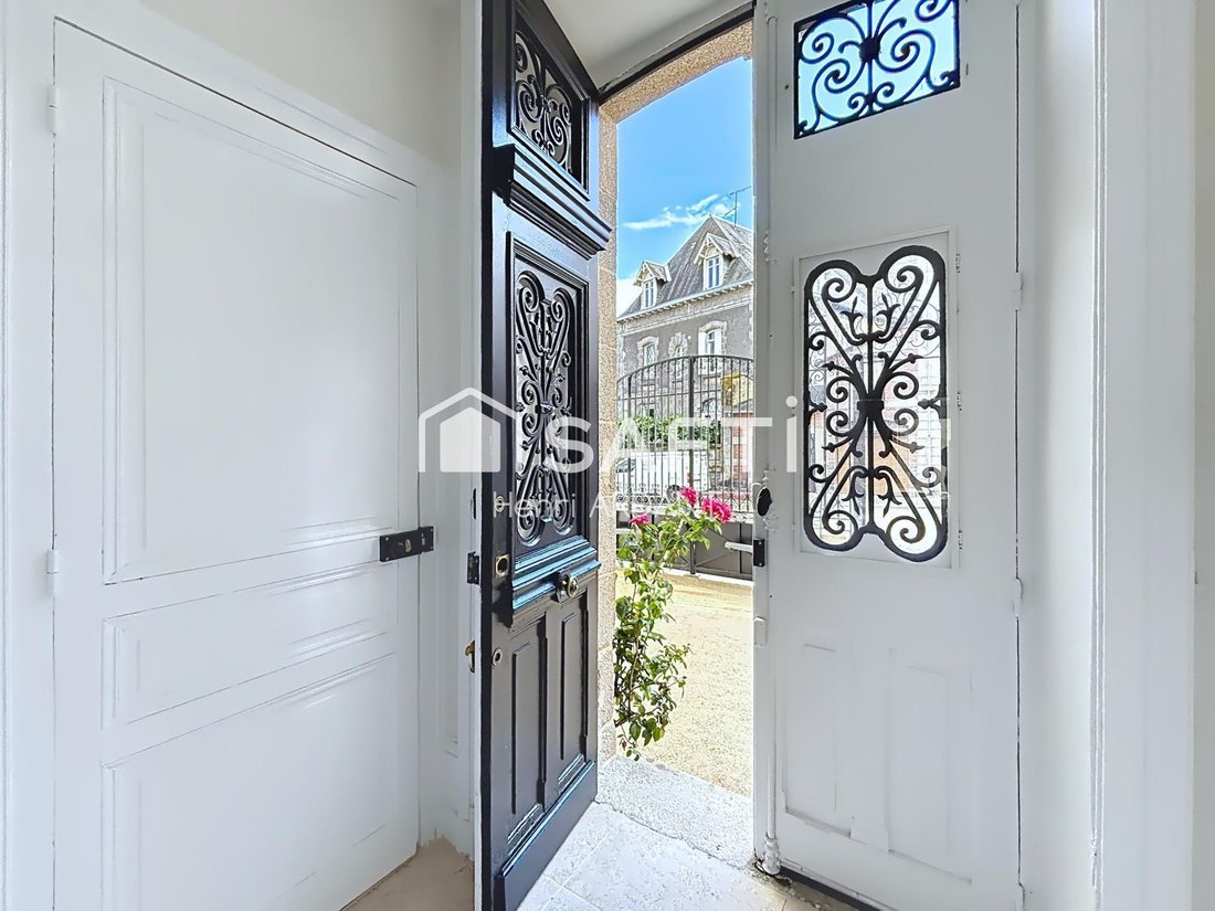 Casa a Vanteaux-Puy Las Rodas, Limoges, Francia 1 - 18762522