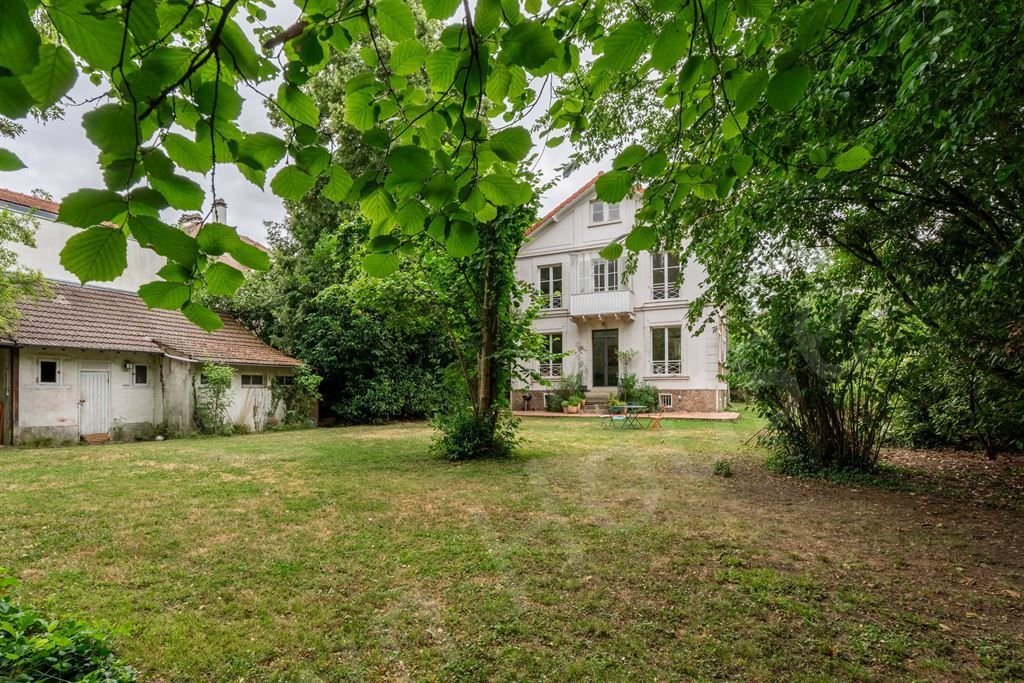 House in Chateau de Vaucresson, Vaucresson, France 2 - 18765586