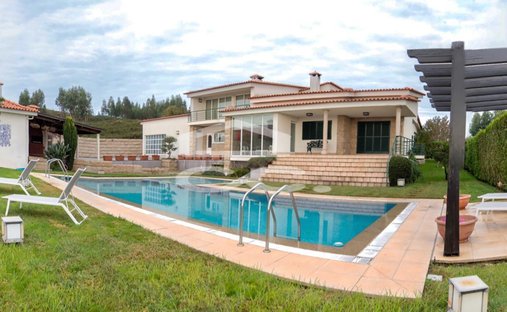 Villa in Silvares, Pias, Nogueira e Alvarenga, Distrikt Porto, Portugal 1