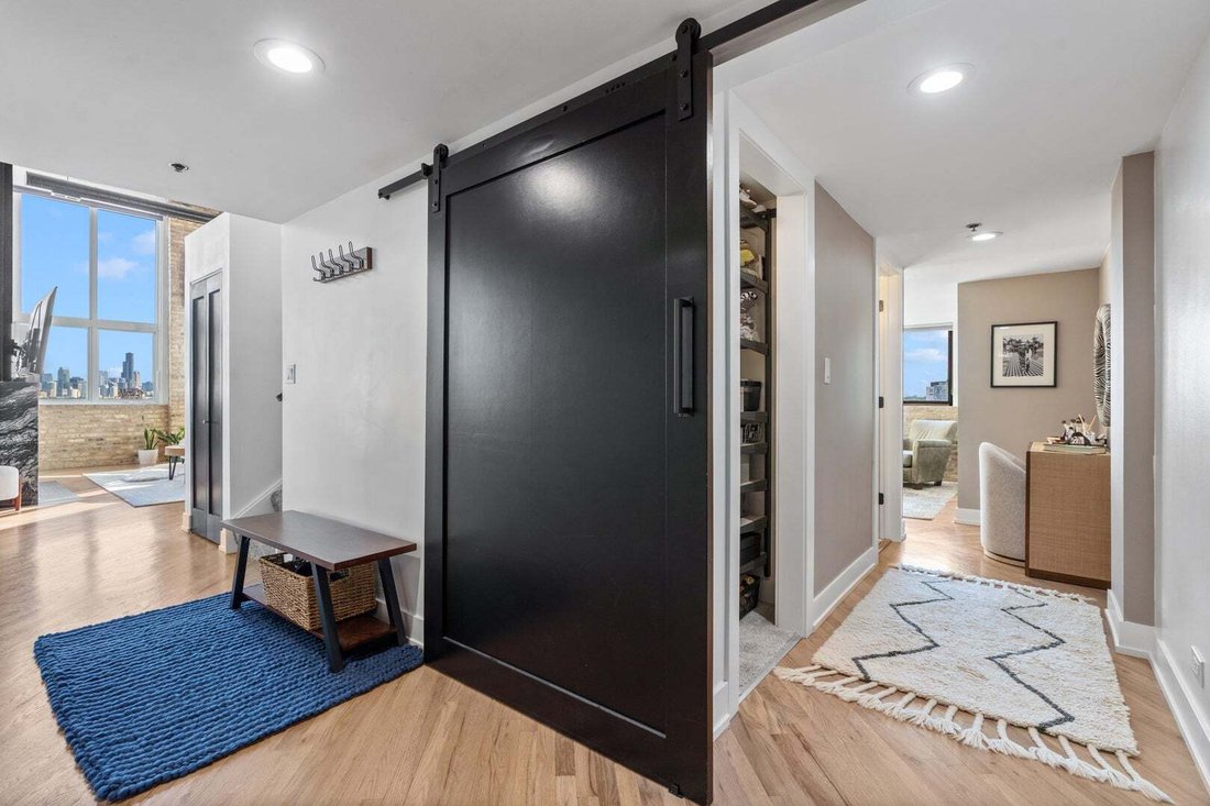 Condo in Chicago, Illinois, United States 2 - 18765083
