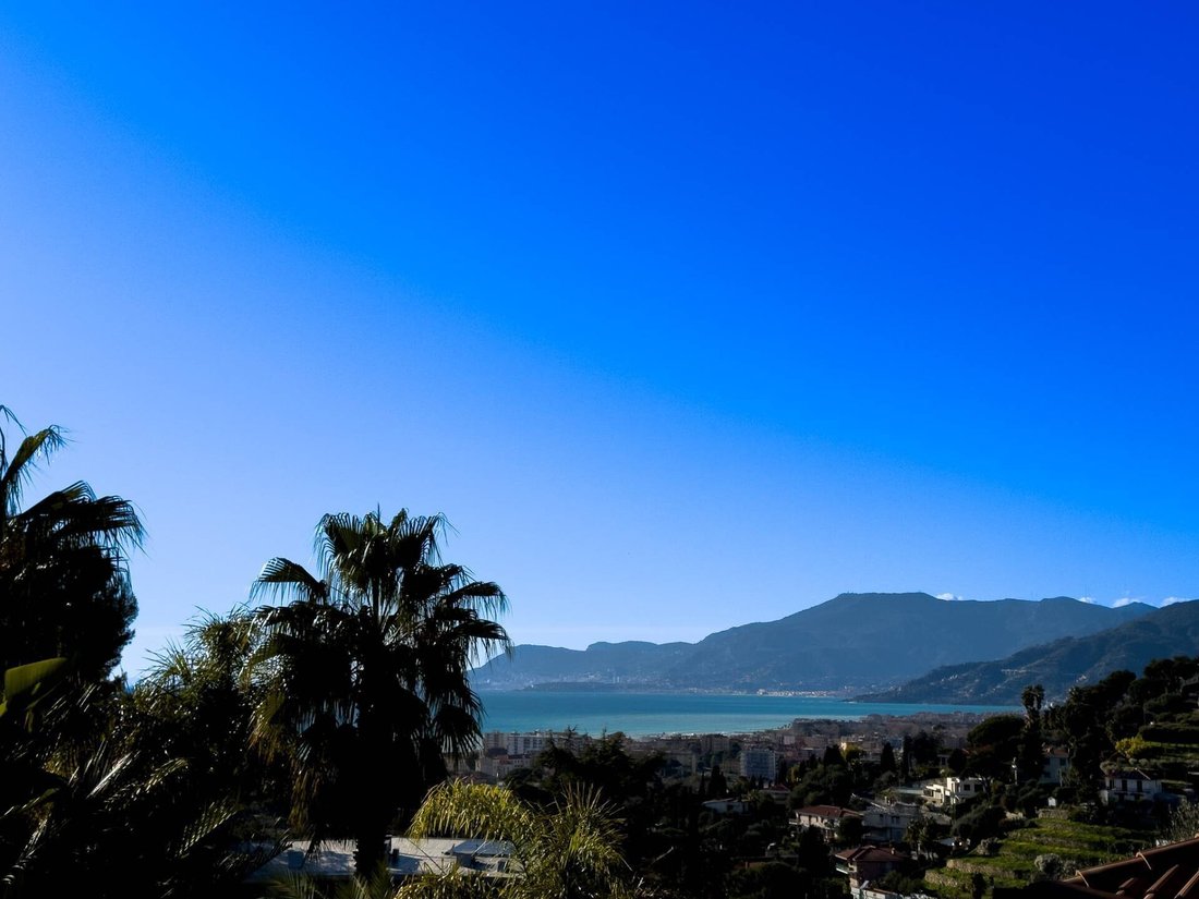 Villa in Bordighera, Liguria, Italy 3 - 18762801